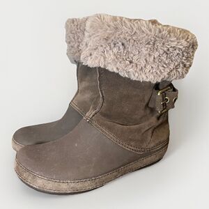 Crocs Faux Fur Berryessa Buckle Brown Mid Calf Pull‎ On Boots Women's 6